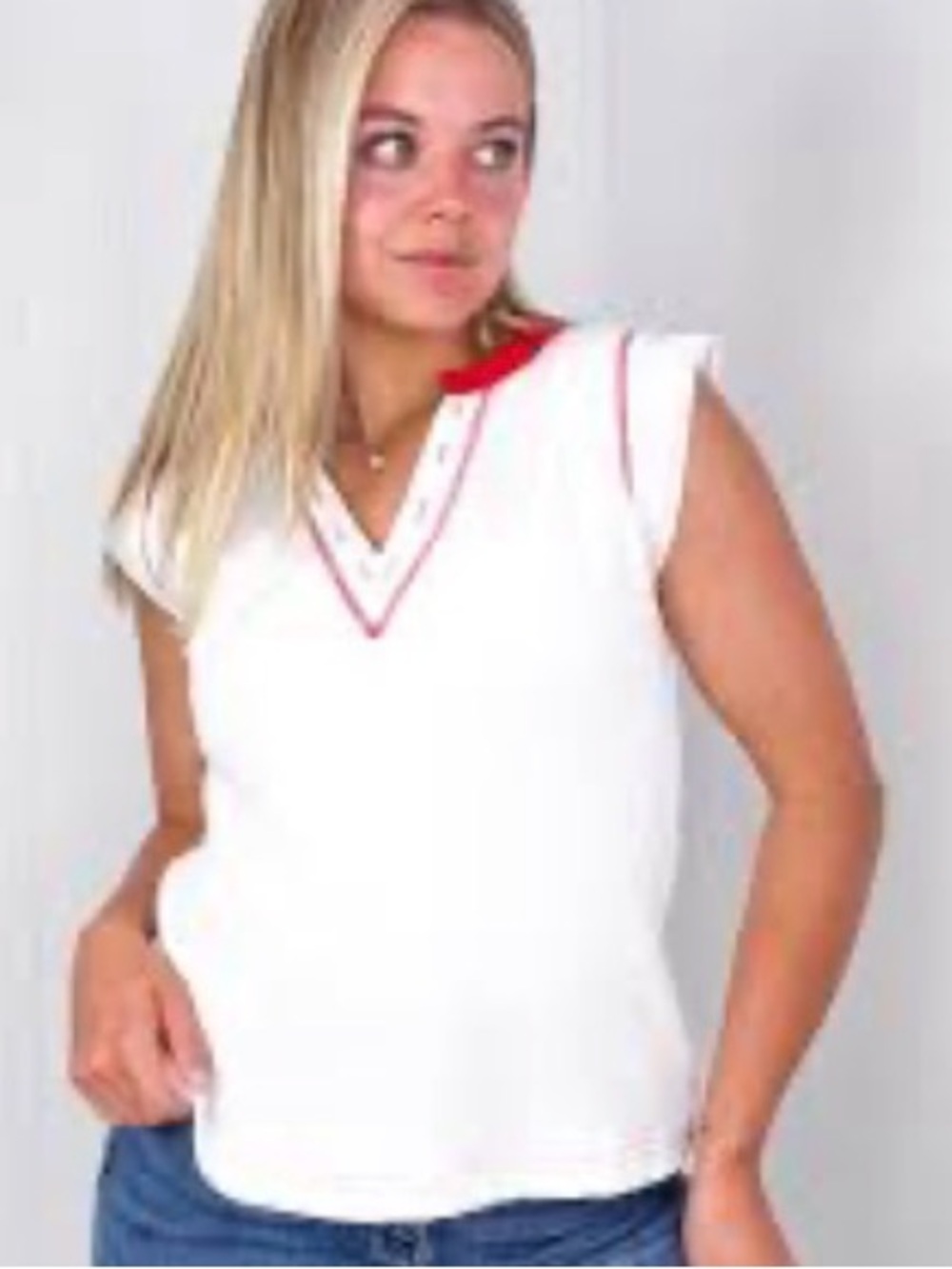 POL Waffle Knit V-Neck Sleeveless T-Shirt Top White/Bold Red Contrast Stitch L
